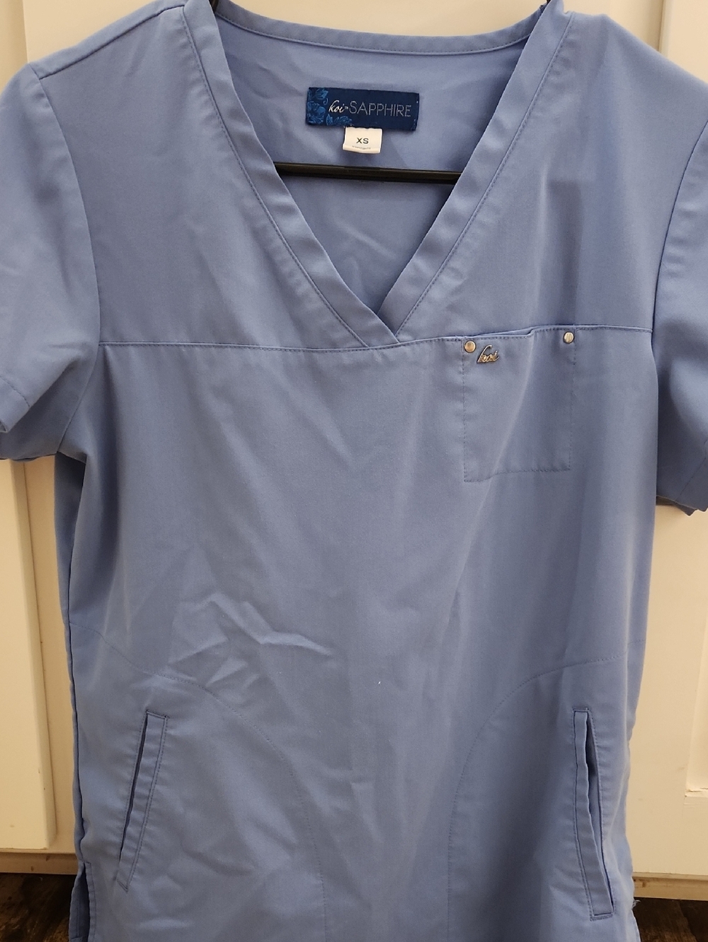 koi Sapphire V-Neck Scrub Top XS